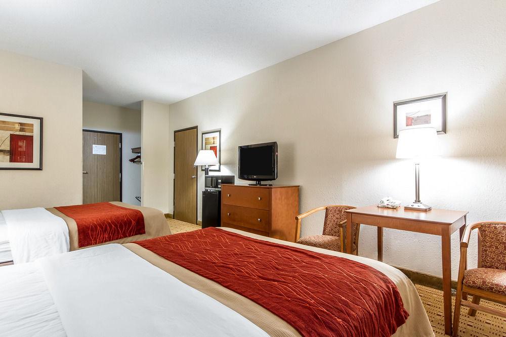 Quality Inn & Suites Eau Claire Εξωτερικό φωτογραφία