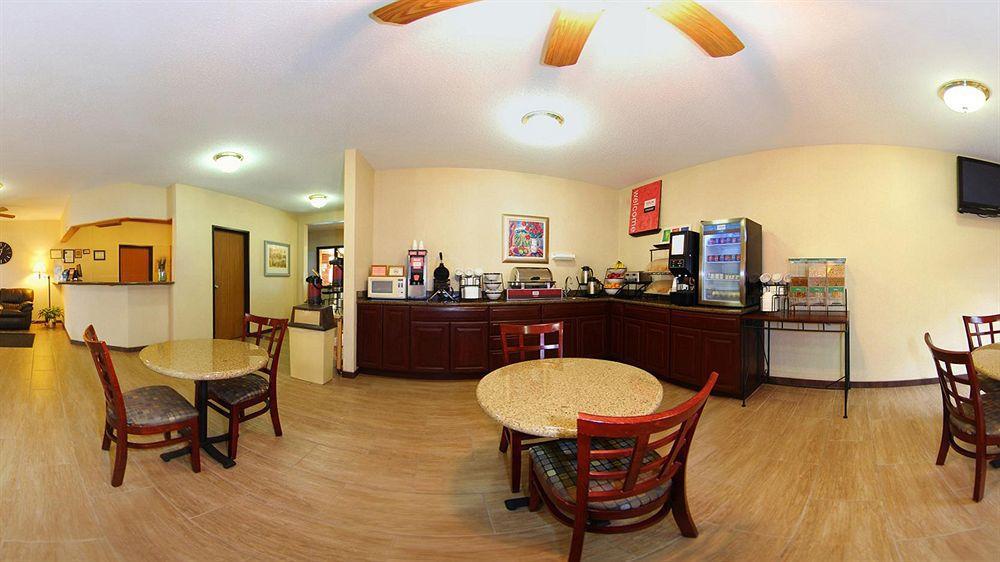 Quality Inn & Suites Eau Claire Εξωτερικό φωτογραφία