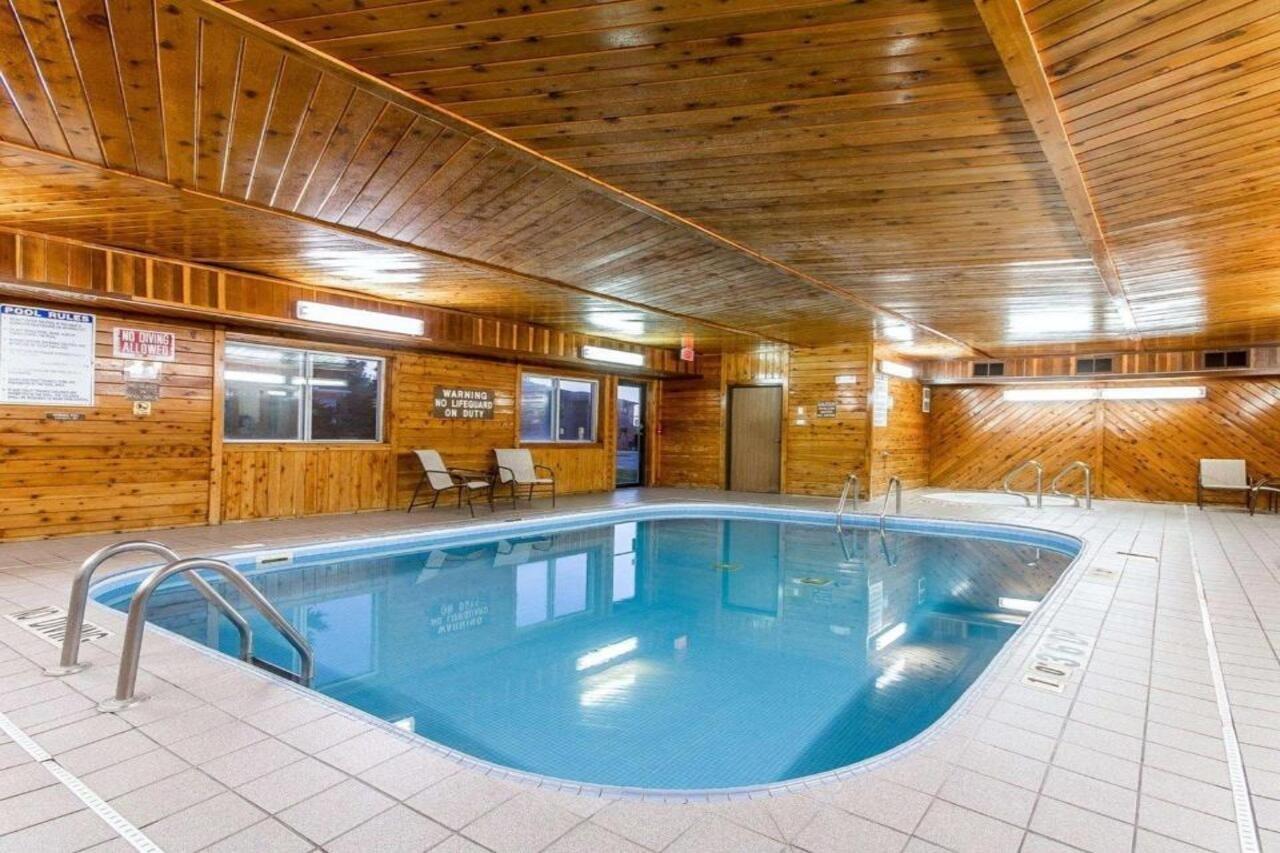 Quality Inn & Suites Eau Claire Εξωτερικό φωτογραφία