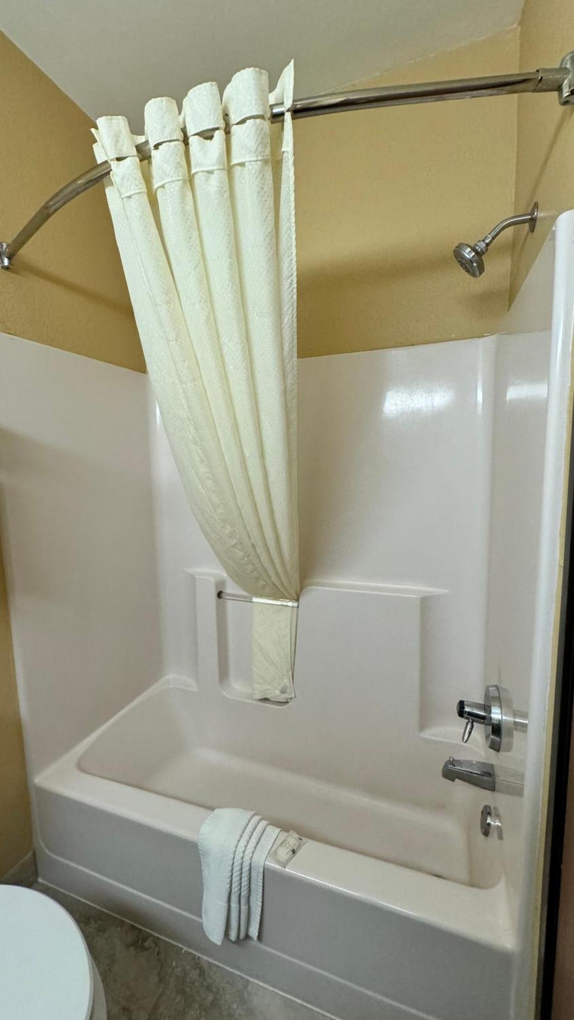 Quality Inn & Suites Eau Claire Εξωτερικό φωτογραφία