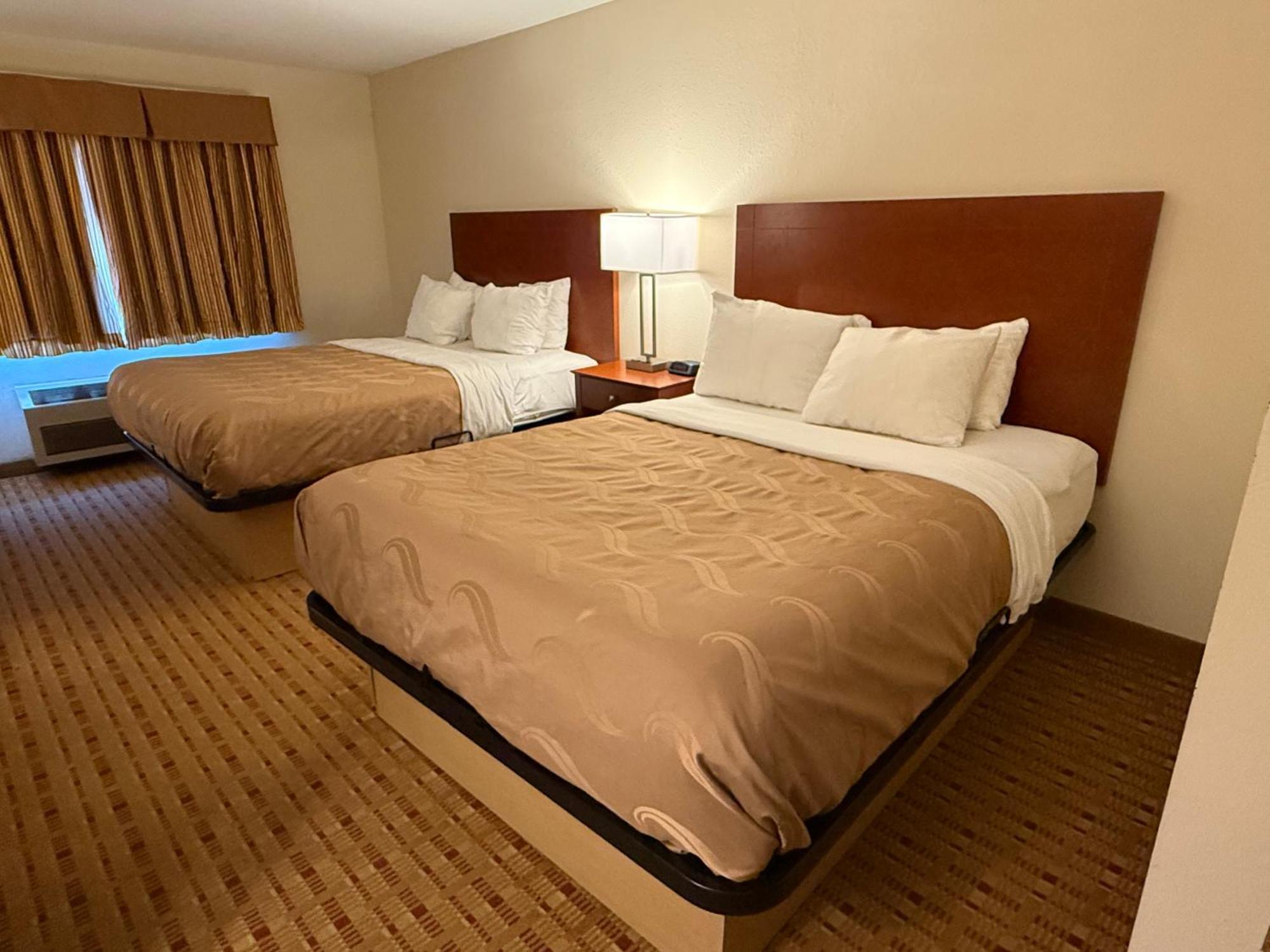 Quality Inn & Suites Eau Claire Εξωτερικό φωτογραφία