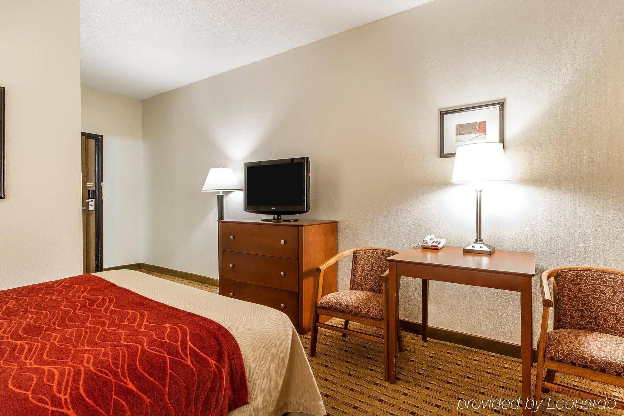 Quality Inn & Suites Eau Claire Εξωτερικό φωτογραφία