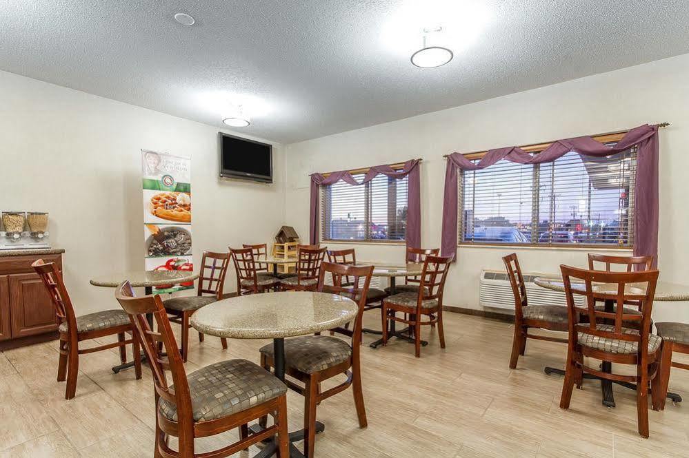 Quality Inn & Suites Eau Claire Εξωτερικό φωτογραφία