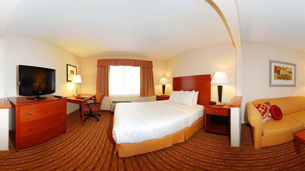Quality Inn & Suites Eau Claire Εξωτερικό φωτογραφία